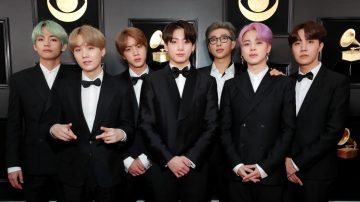 BTS首登英官方排行榜之首 三摘Billboard 200冠军