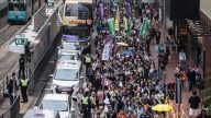 香港逾万人大游行 反对修改“引渡条例”