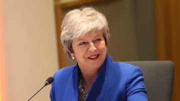 再陷逼宫危机 英媒：要首相梅6月底前下台