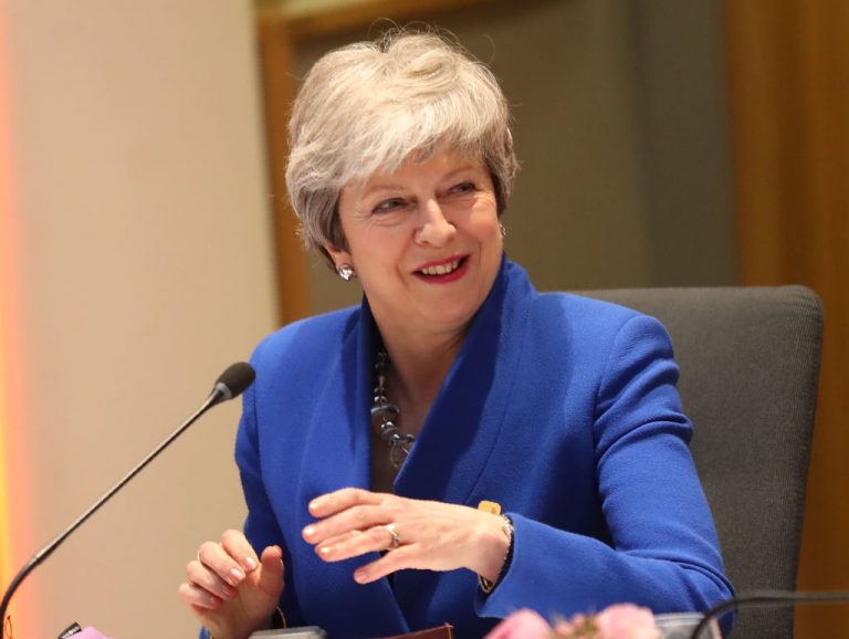 再陷逼宮危機 英媒：要首相梅6月底前下台