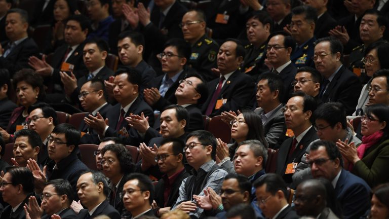 【禁聞】 中共不敢公開的另一機密: 官員博士論文