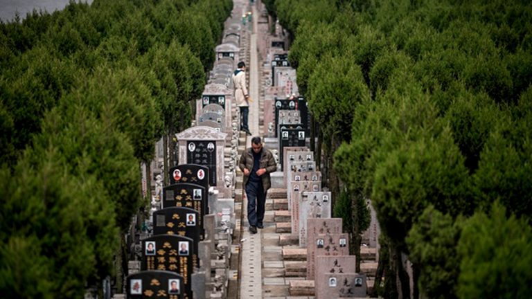 「我的鄰居不是活人」 中國多地小區驚現骨灰房