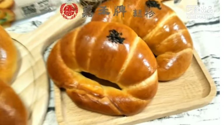 牛角麵包 外酥內軟 淡淡奶香味（視頻）