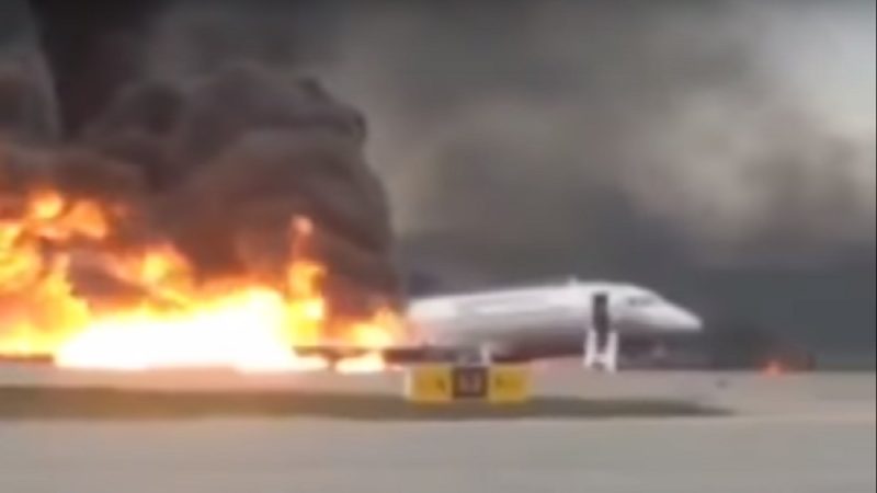 俄航空客机紧急迫降起火 41死37生还(视频)