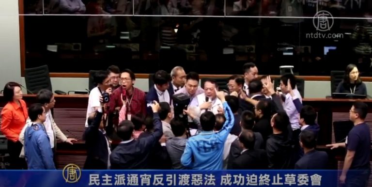 民主派通宵反引渡惡法 成功迫終止草委會
