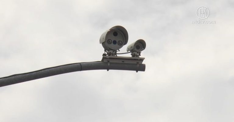 紐約私家車佔公車道 被監控拍到恐吃罰單