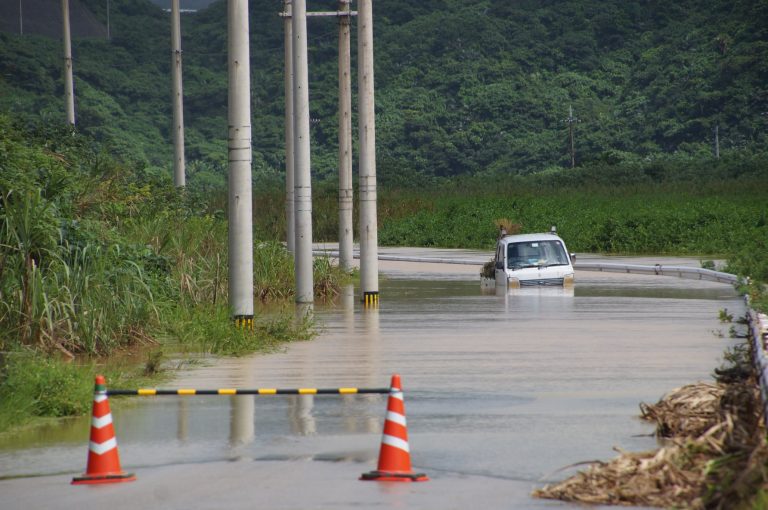 50年一遇強降雨 日本與那國島民眾措手不及