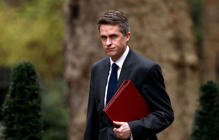 涉洩露華為討論遭革職 英國防大臣致函梅籲徹查