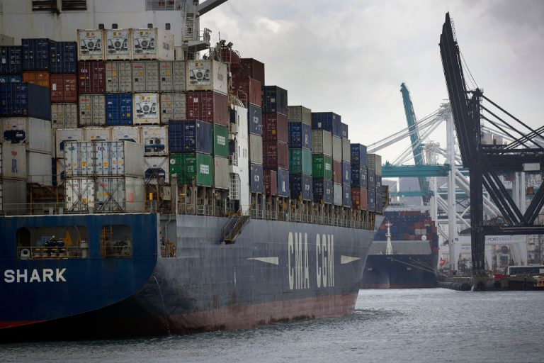 美中貿易戰 日本4月貿易順差驟降90%