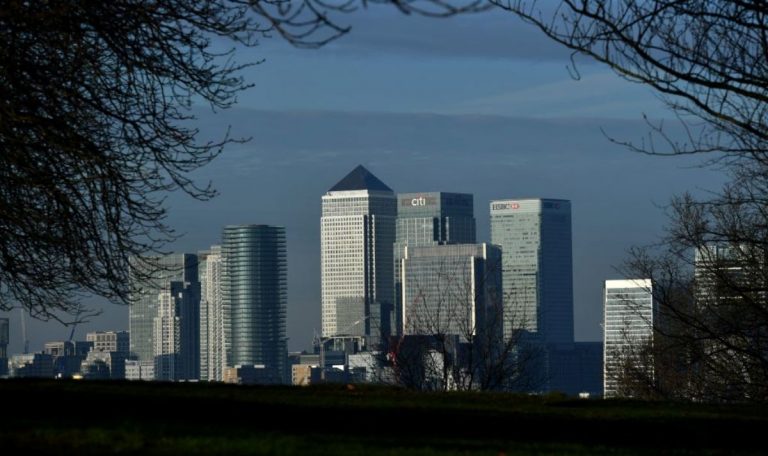 貿戰衝擊富裕階層 中國富豪移民英國暴增45％