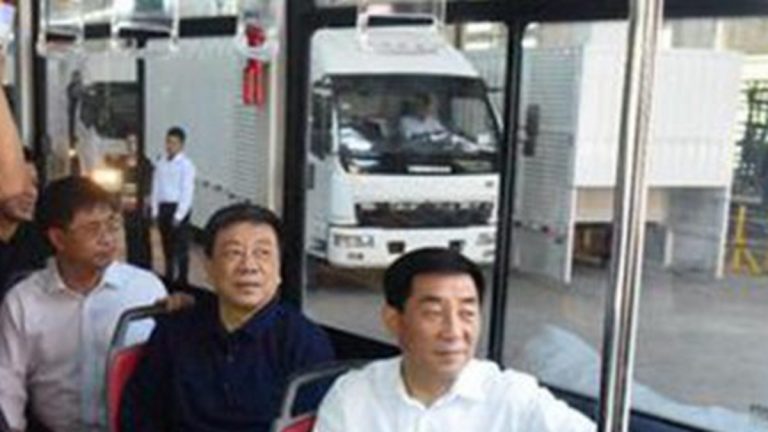 「汽車加水就能走」 河南官方被斥貿戰下放衛星