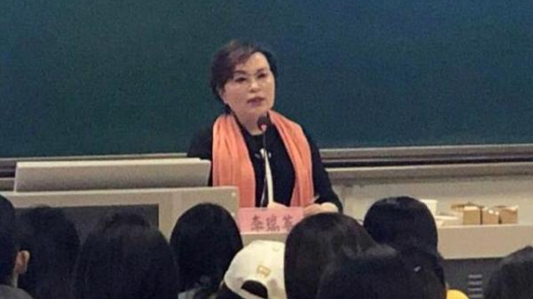 江澤民央視情婦露面 曾與宋祖英大戰中南海