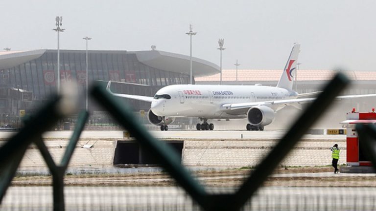 北京上空驚魂 飛機繞圈乘客尖叫