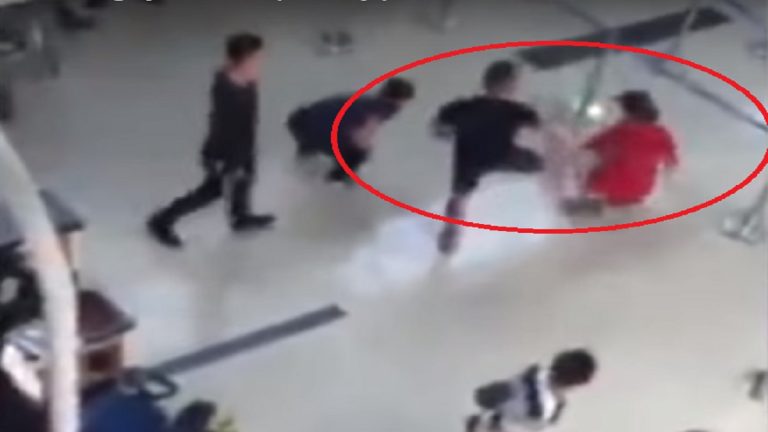 要求女地勤合照 越南3男大鬧出境廳遭判刑