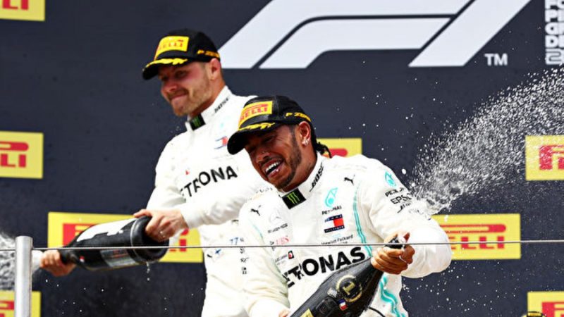 F1法国站：梅赛德斯车队第6次包揽冠亚军