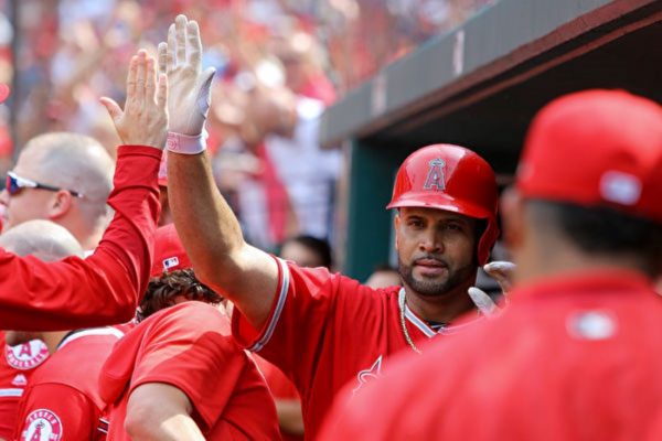 Mlb普荷斯圣路易开轰全场球迷致敬 全垒打 新唐人中文电视台在线