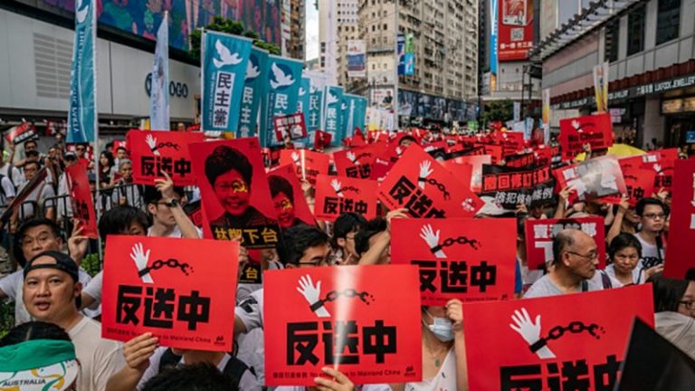 港府宣布暫緩修例仍未撤回 是因韓正變臉深圳「面命耳提」林鄭