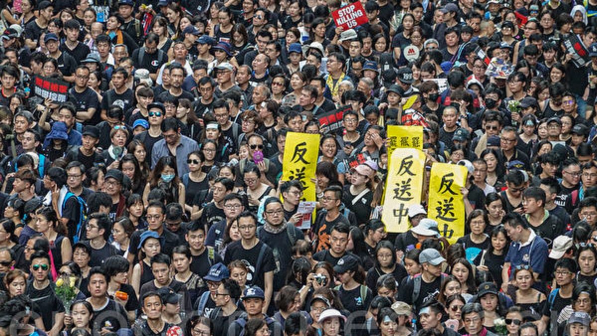 【禁闻】港32前高官促撤回修例：初心是错的