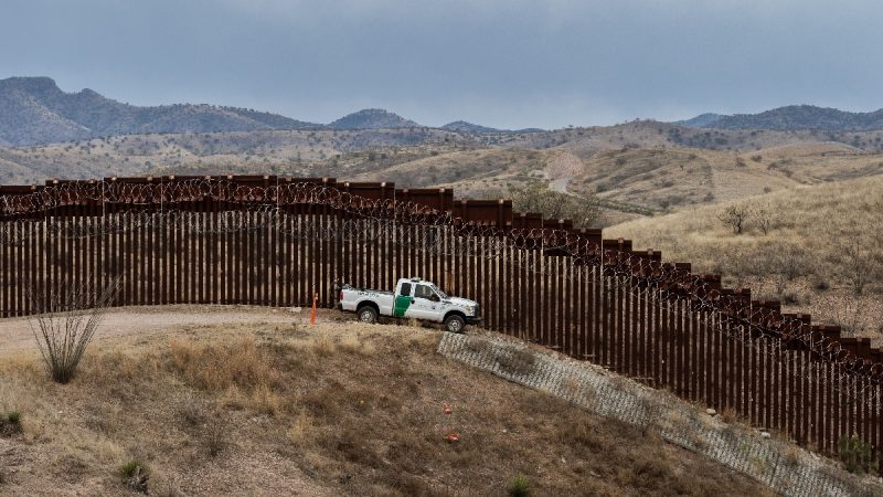 川普抨击阻筑墙法官 宣布将驱逐非法移民
