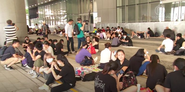 香港民眾訴求皆落空 週五行動升級
