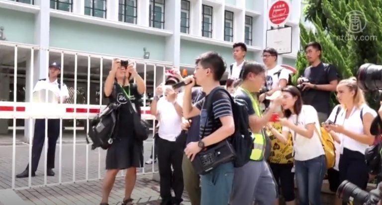 G20前香港網民包圍律政中心 促撤檢控