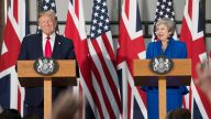 川普特雷莎·梅联合新闻会 巩固英美同盟
