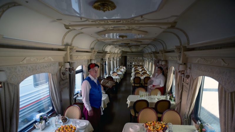俄穿越北極旅遊首列車 91名乘客啟程往挪威