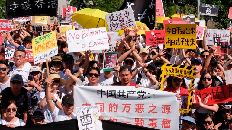 【禁聞】百萬港人上街反送中條例  港府不理