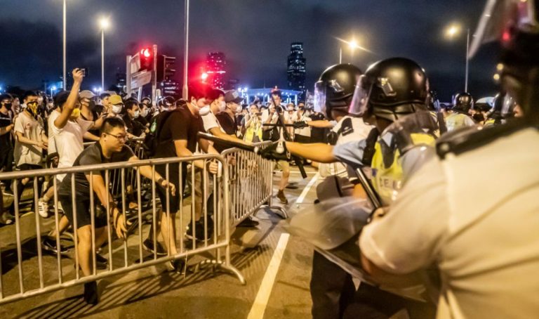 《石濤聚焦》百萬港人大遊行演變成 - 警民暴力衝突 林鄭宣布「絕不退讓」