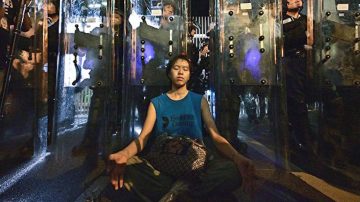 专访香港“盾牌女孩”：人人可按神意做事