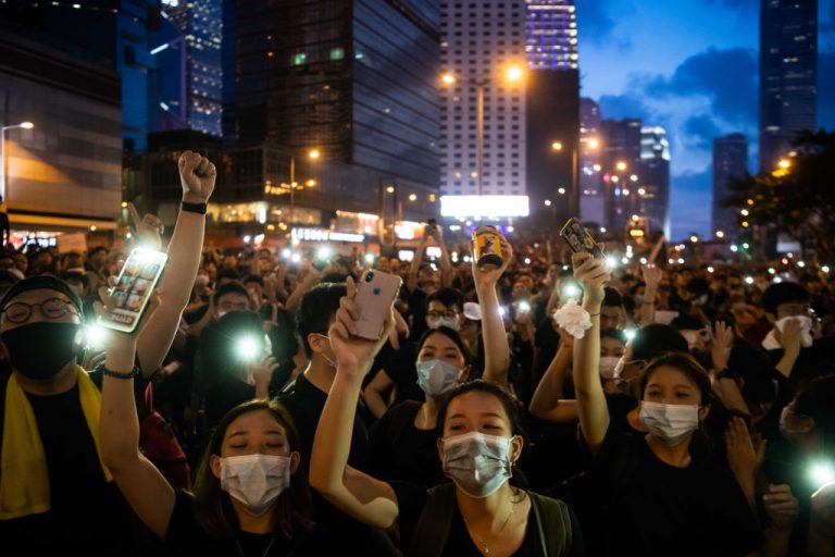 港人號召27日再上街 抗議中共《國歌法》