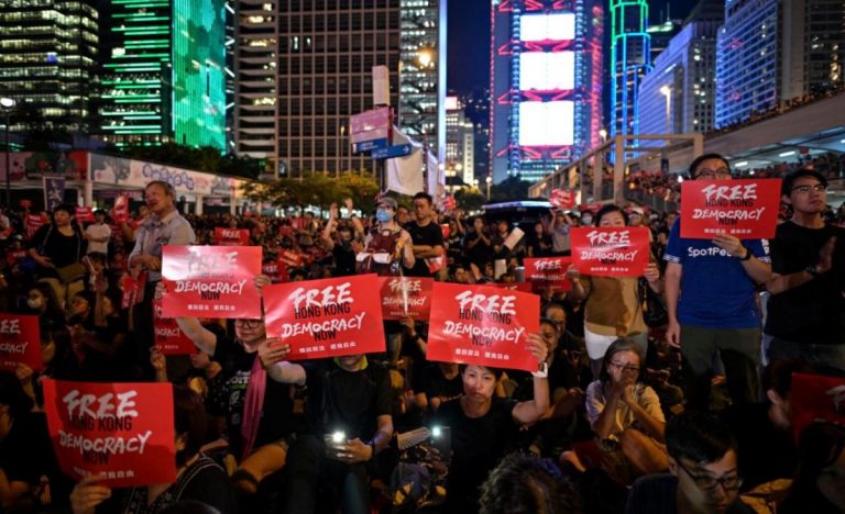 G20中共不許談香港 港民眾籌全球登報破鐵幕