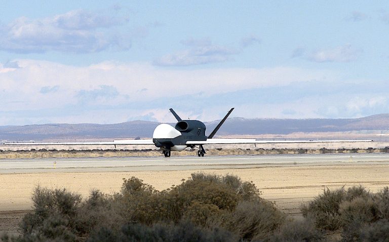 無人機遭擊落 美客機禁飛伊朗空域 多家航空跟進
