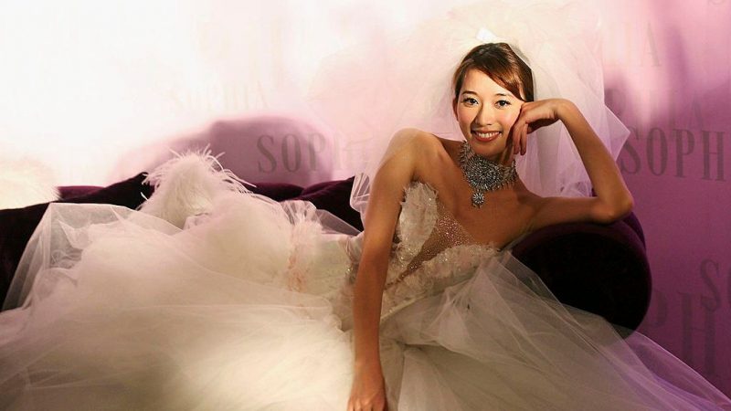 林志玲宣布与日本歌手喜结连理 AKIRA誓言:让你幸福一生（组图）