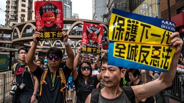 分析：香港怒火超六四 “恐怖戏”改演“滑稽戏”