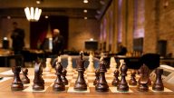 传中共党内吵翻天 四中全会更难产