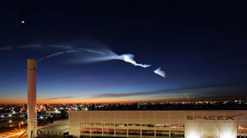 去火星迈出一大步 SpaceX新火箭测试成功