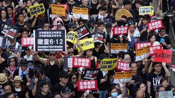 【今日点击】大陆官媒全力抹黑香港示威 民间：和平示威典范