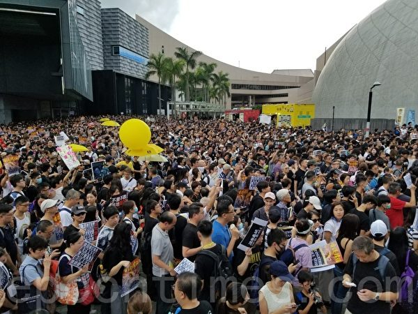 《石濤聚焦》23萬港人擠爆九龍 – 7.7大遊行告訴中國人 香港真相