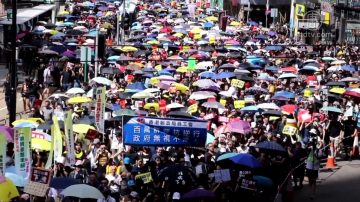 中国一分钟：反送中遍地开花 港“光复上水”抗议水货客