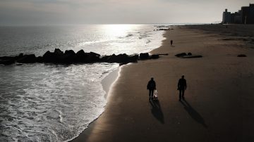 纽约周末采风 阳光海滩 电动赛车 历史时刻