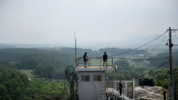 非军事区现不明飞行器 韩军出动战机应对