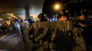 揭秘:港警变异成“红色党卫军”全过程