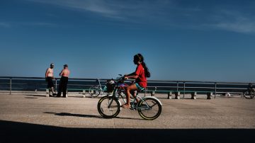 紐約週末熱浪來襲 沒冷氣怎麼保持涼快