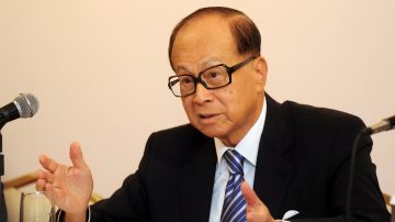 李嘉誠80億打水漂？首度缺席汕大畢業禮