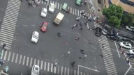 吵架？癫痫？常州奔驰车撞翻半条街3死10伤（视频）