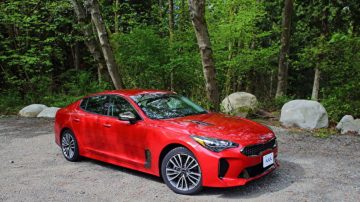 車評：兩升渦輪的實力 2019 Kia Stinger GT-Line