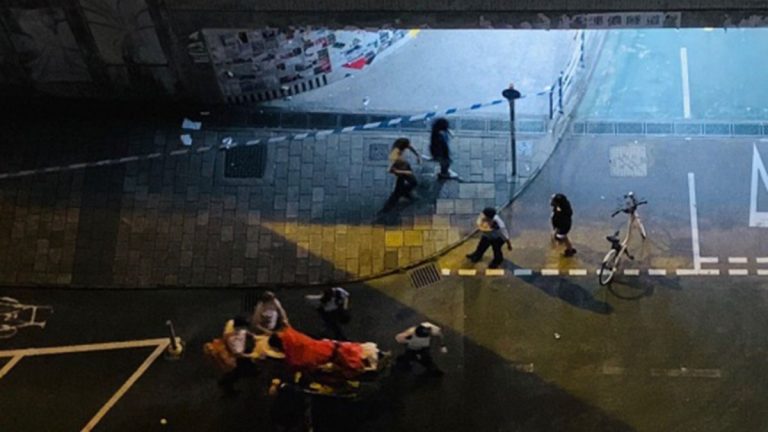 香港將軍澳連儂牆3人被砍 凶徒持大陸口音