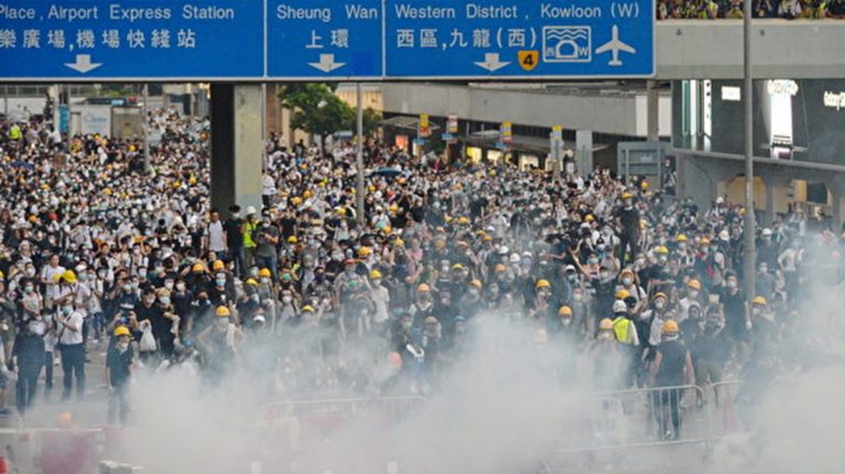 港澳辦閉門吹風 「喪心病狂」威脅香港