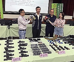 嘉义警匪对峙 犯嫌弃械投降起出大批枪弹